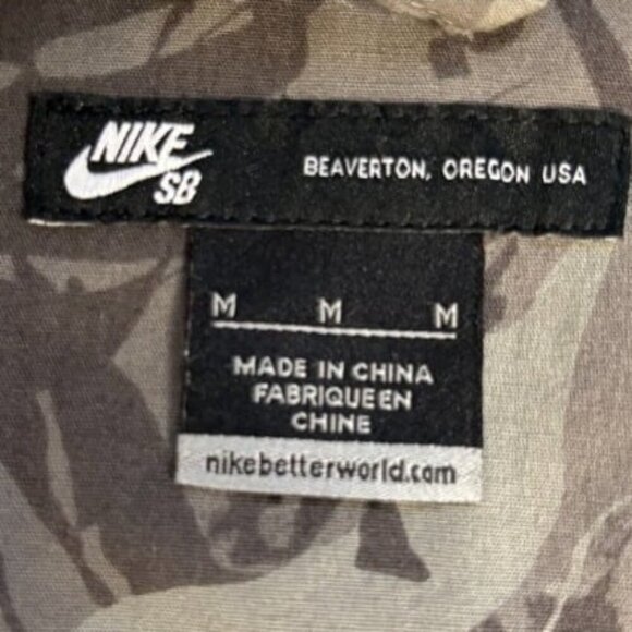 NIKESB Killingsworth Lizard Camo Long Sleeve Button Down Sz Medium - Picture 4 of 4